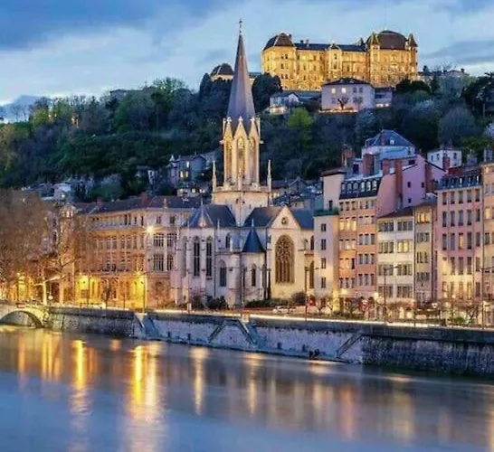L'auguste, Proche Opera Et Climatise, 1 Lyon